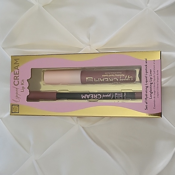 The Beauty Crop lipped cream kit - Picture 1 of 2